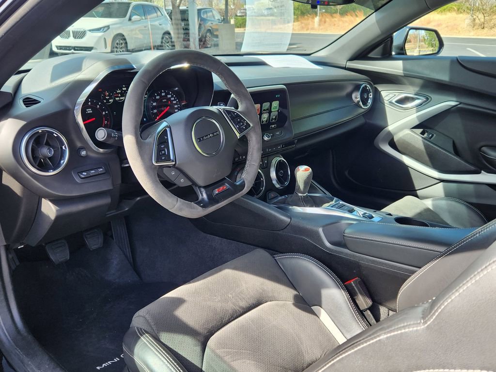 Used 2018 Chevrolet Camaro SS image 9