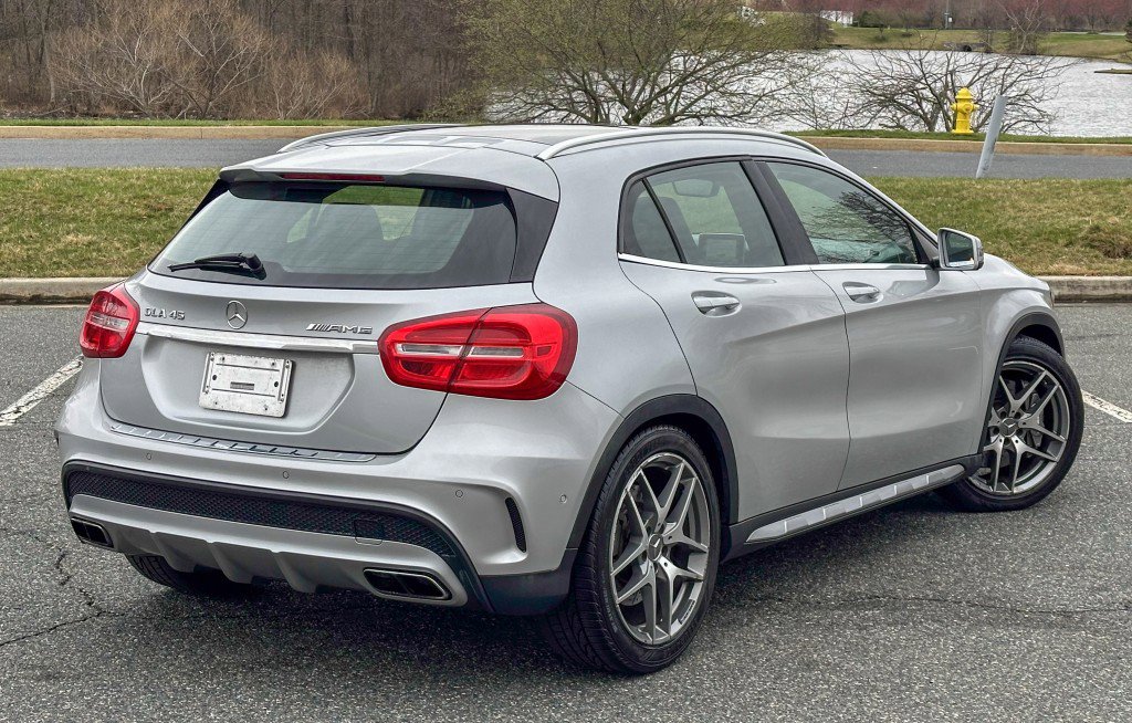 Used 2015 Mercedes-Benz GLA 45 AMG 4MATIC w/ Driver Assistance Package image 10