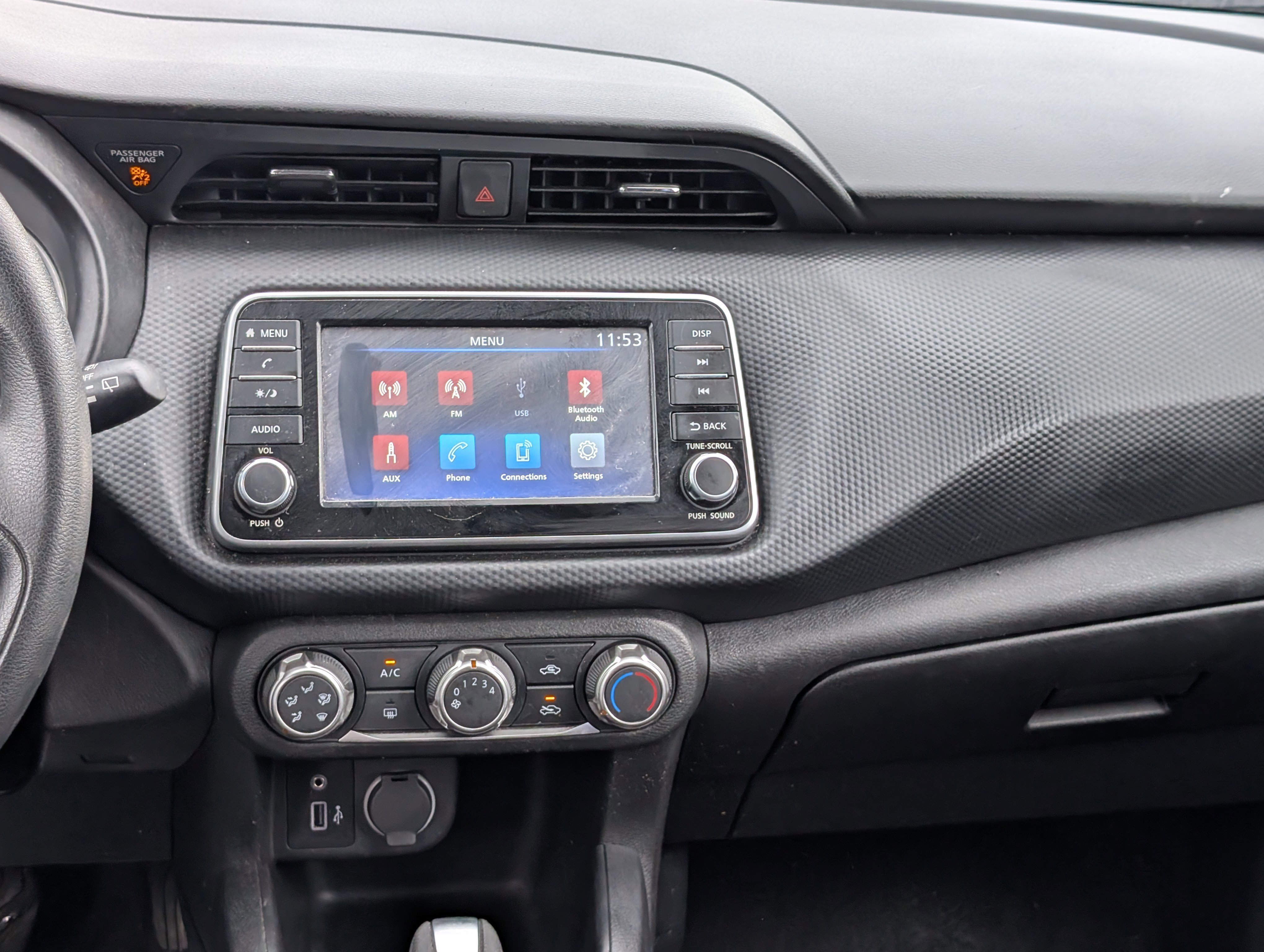 Used 2024 Nissan Kicks S image 15