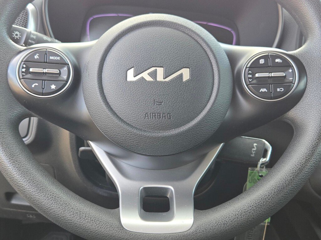 Used 2024 Kia Soul LX w/ Option Group 015 FWD image 12