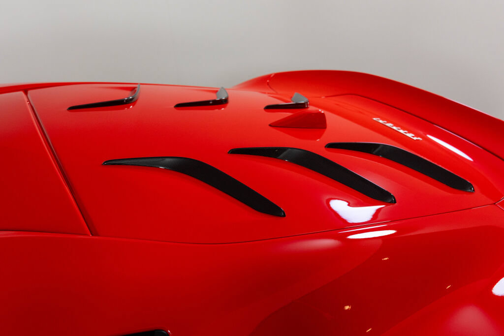 Used 2023 Ferrari 812 Competizione RWD image 21