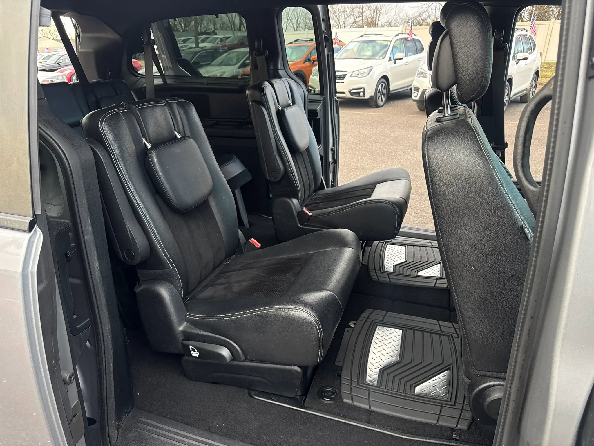 Used 2016 Dodge Grand Caravan SXT image 22