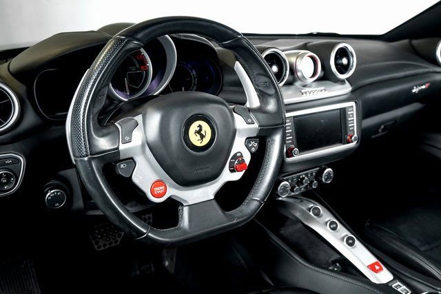 Certified 2017 Ferrari California T image 22