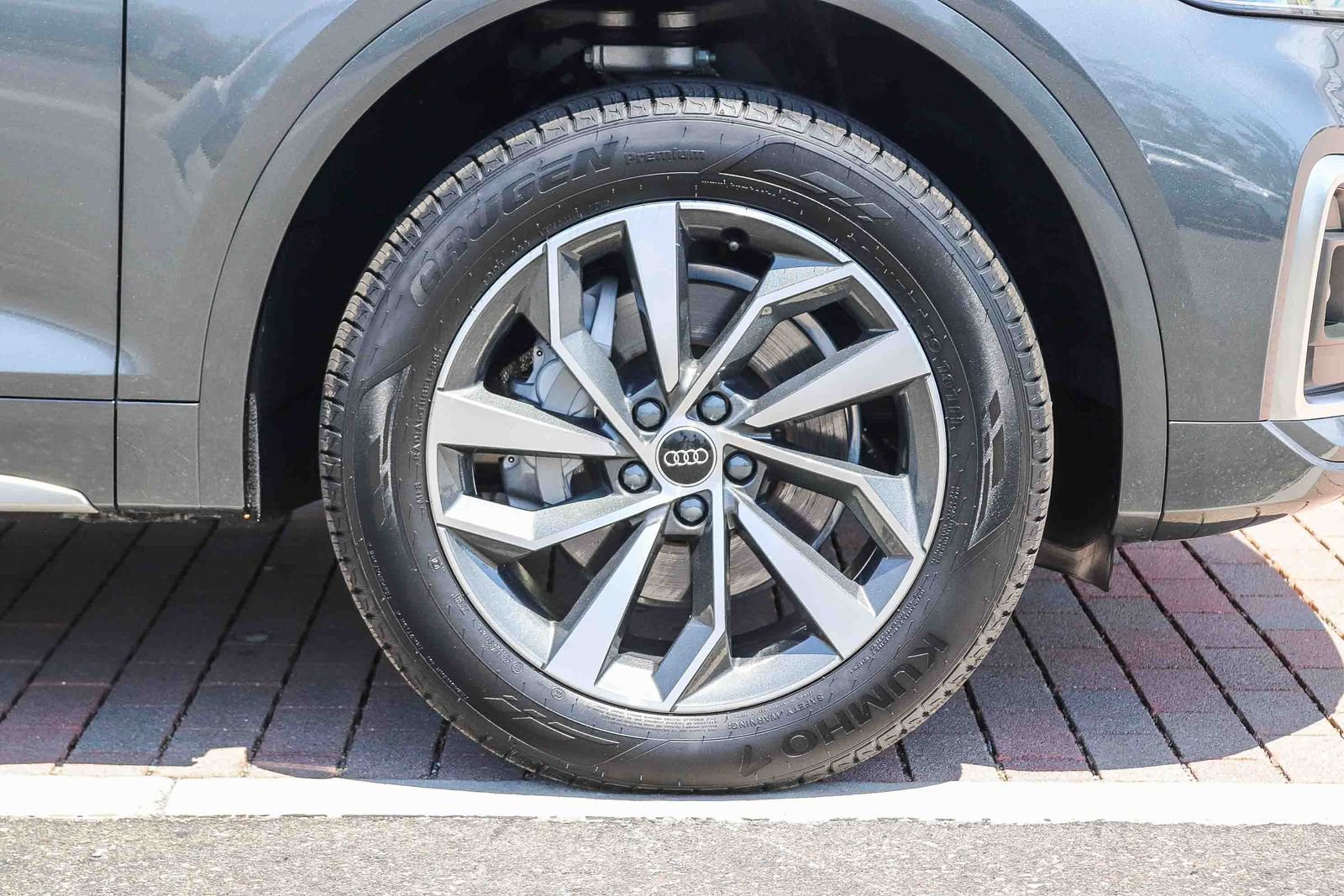 Certified 2023 Audi Q5 2.0T Premium Plus AWD/4WD image 10