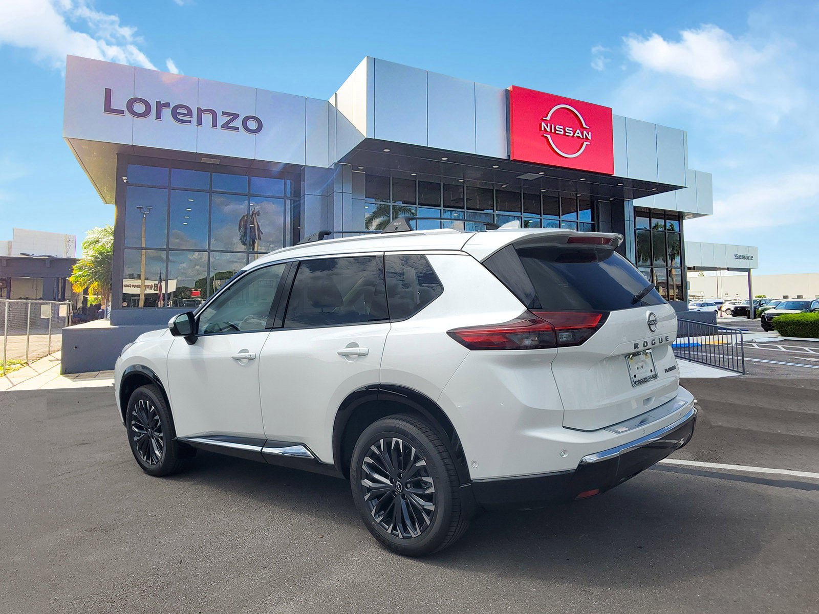 New 2025 Nissan Rogue Platinum w/ Platinum Premium Package FWD image 6