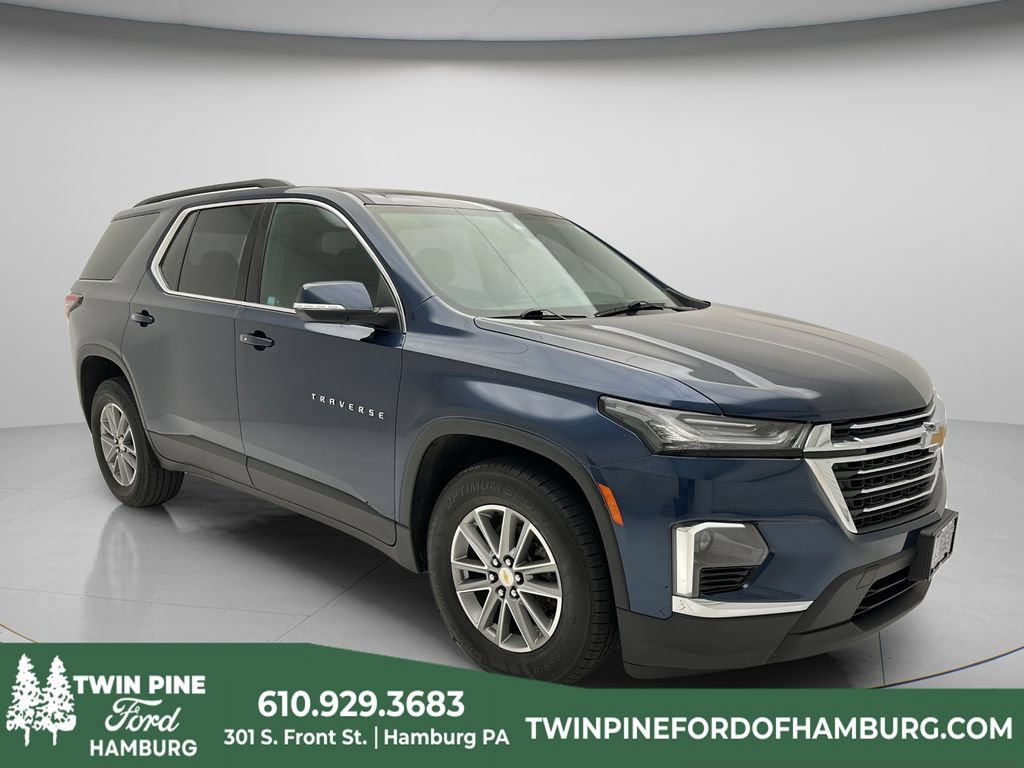 Used 2023 Chevrolet Traverse LT