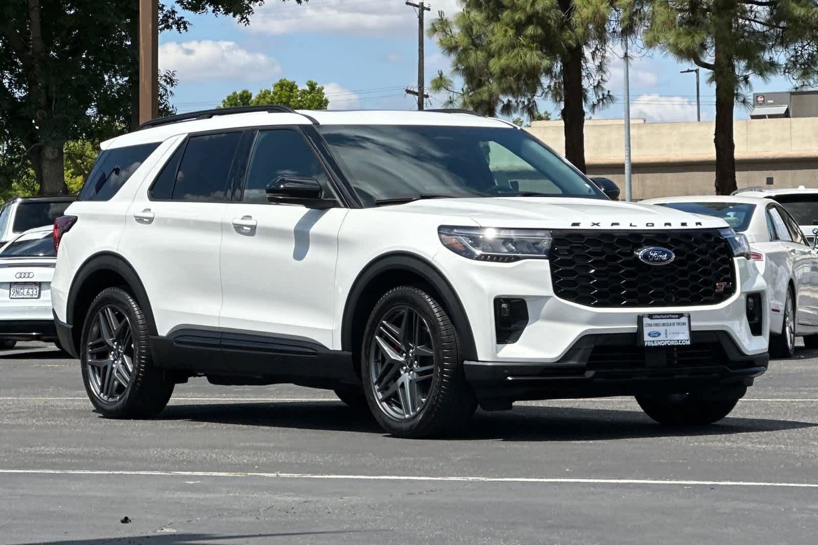 Certified 2025 Ford Explorer ST AWD/4WD image 10