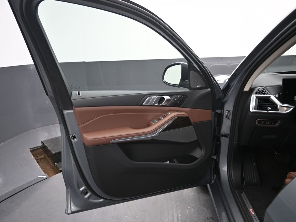 New 2026 BMW X7 xDrive40i image 10