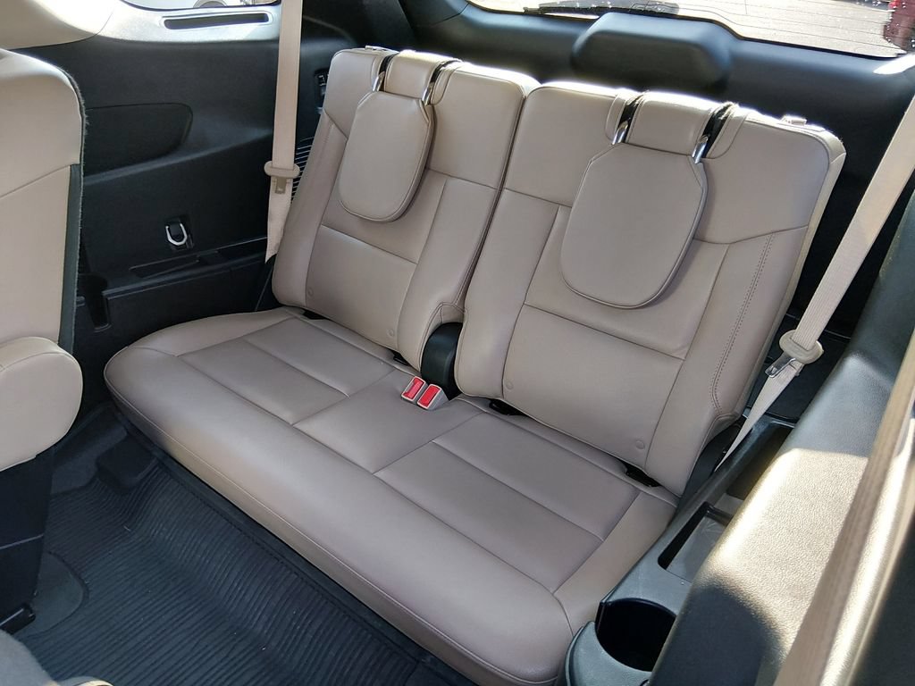 Used 2023 Ford Explorer Limited w/ Limited Technology Package RWD image 16