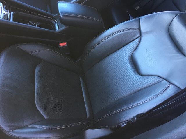 Used 2022 Jeep Compass Limited image 24