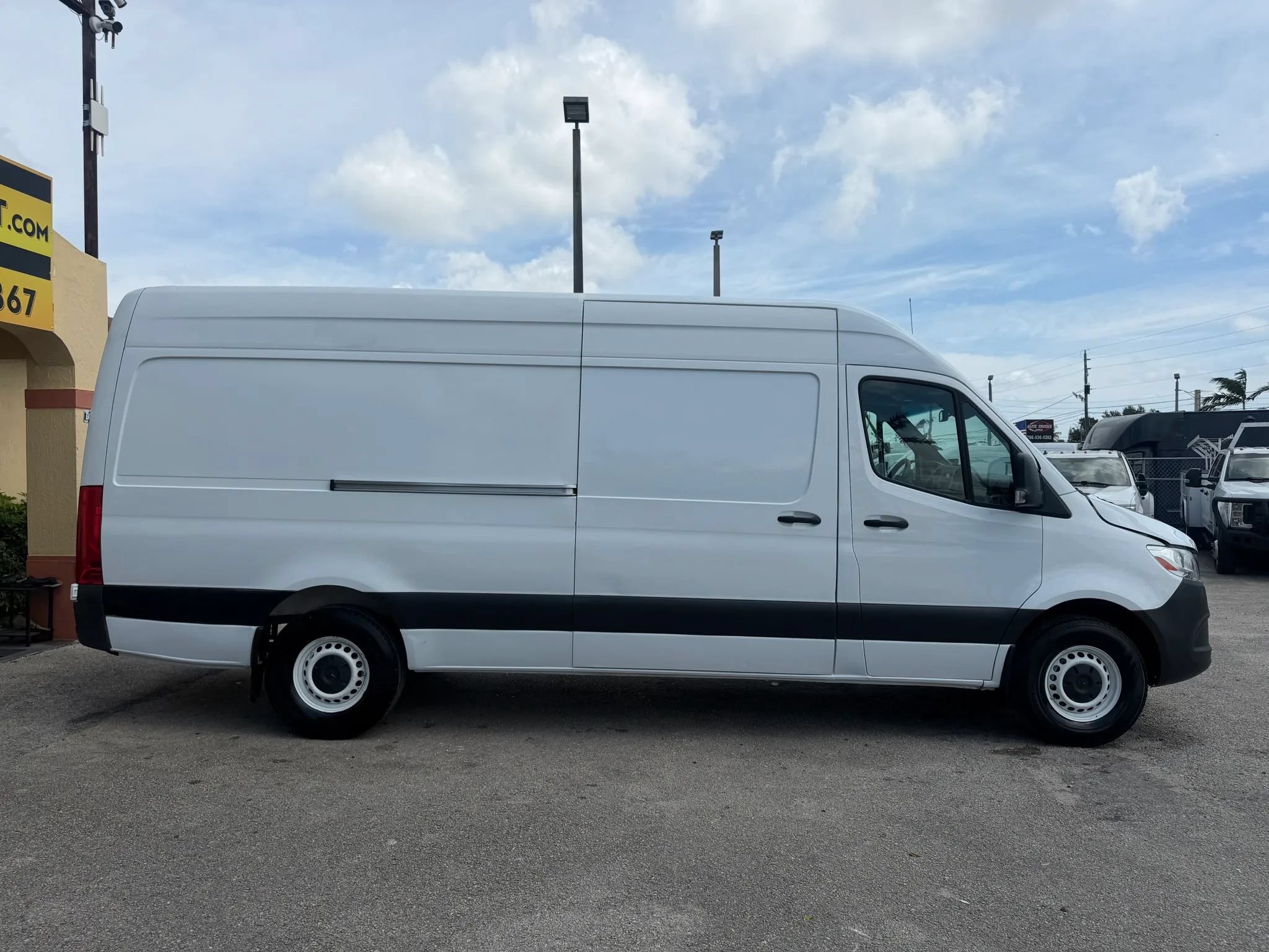 Used 2024 Mercedes-Benz Sprinter 2500 image 10