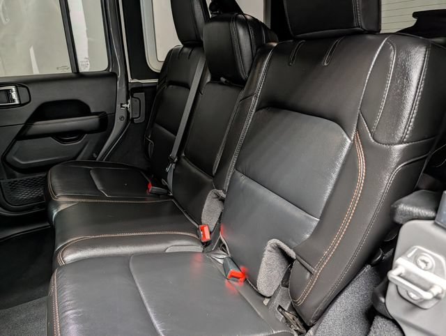 Used 2022 Jeep Wrangler Unlimited Rubicon w/ Trailer Tow Package AWD/4WD image 15