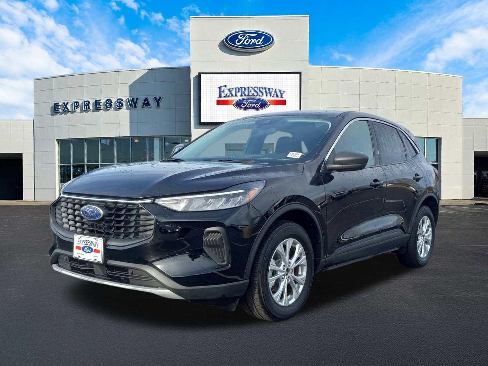 Used 2023 Ford Escape Active w/ Tech Pack #1 image 2