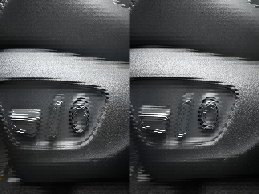 New 2025 Toyota RAV4 Limited w/ Weather Package image 10