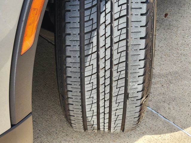 Used 2025 Cadillac XT4 Premium Luxury FWD image 18