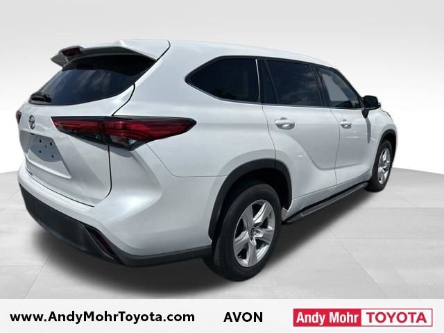 Used 2022 Toyota Highlander L FWD image 8