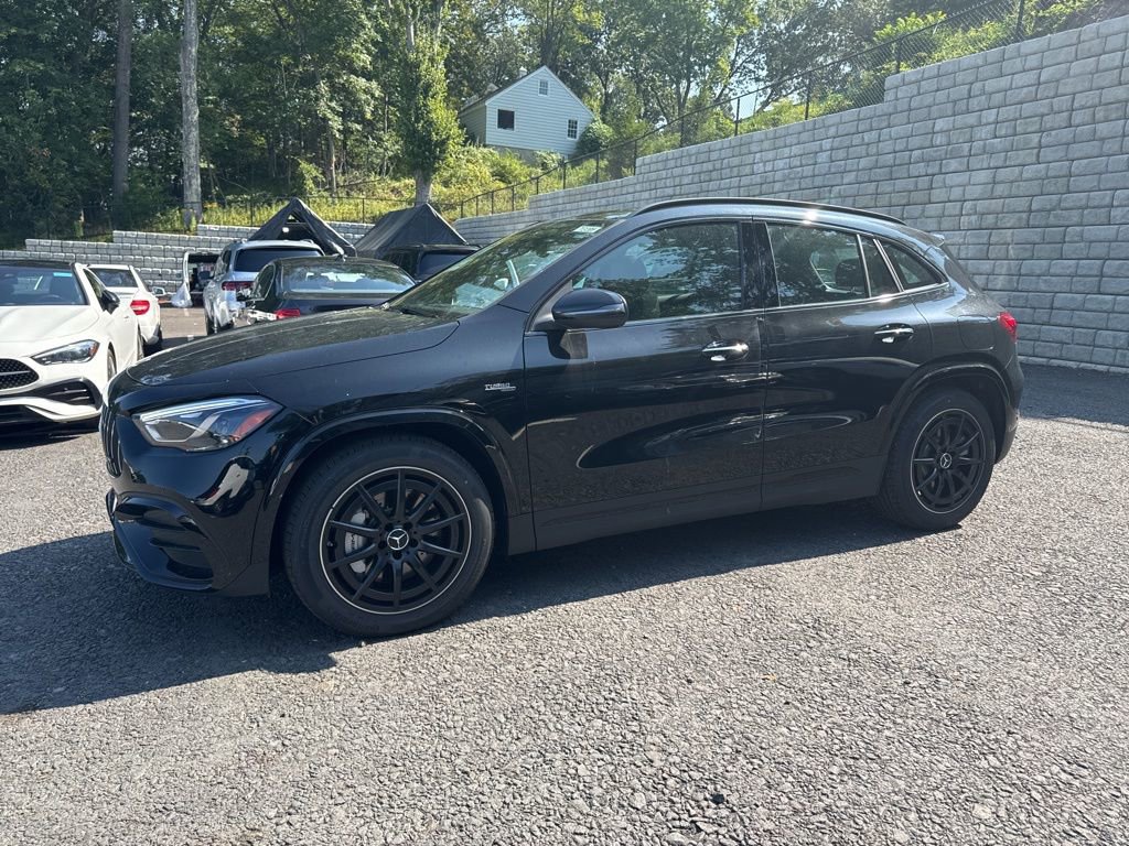 New 2026 Mercedes-Benz GLA 35 AMG 4MATIC image 4