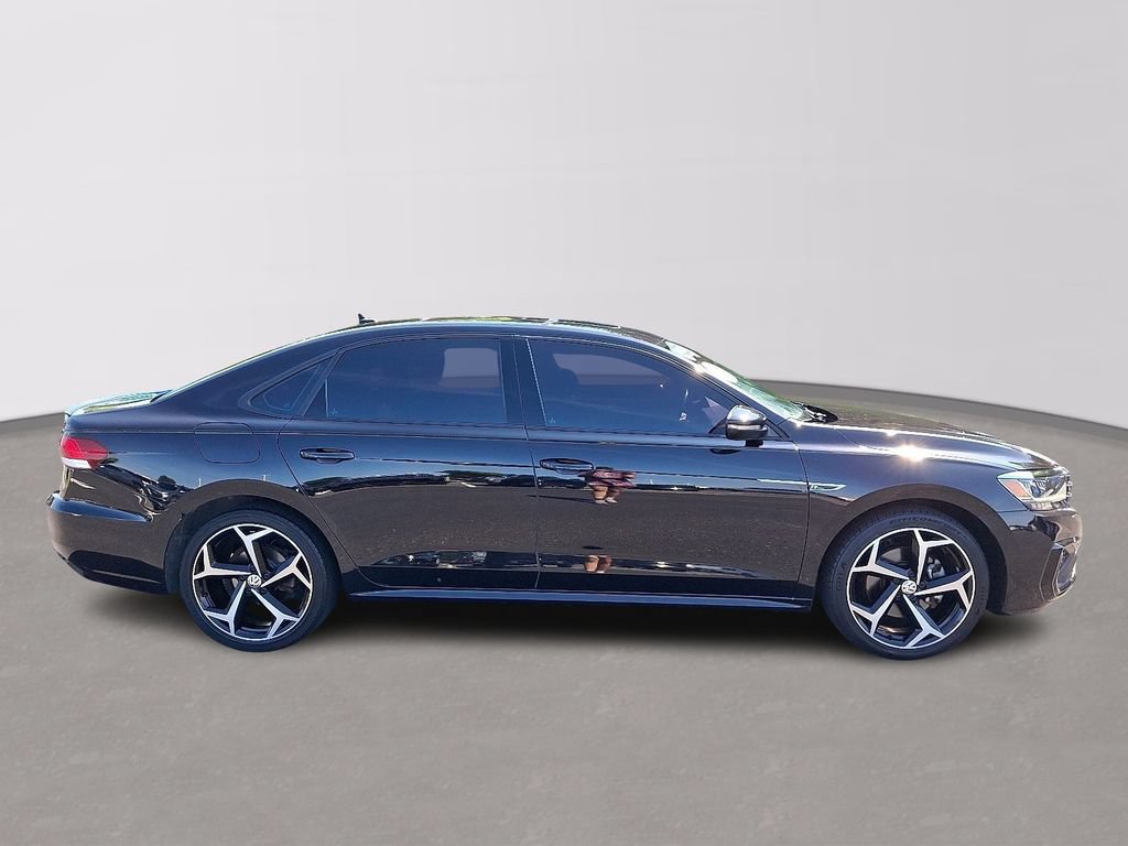 Used 2022 Volkswagen Passat 2.0T R-Line FWD image 7