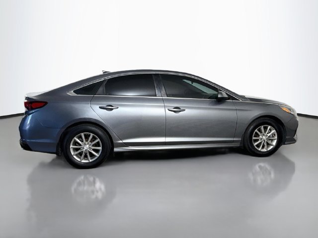 Used 2018 Hyundai Sonata SE FWD image 11