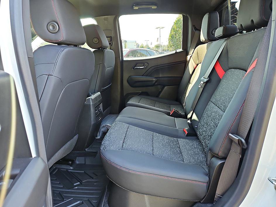 New 2025 Chevrolet Colorado Z71 w/ Midnight Edition image 11