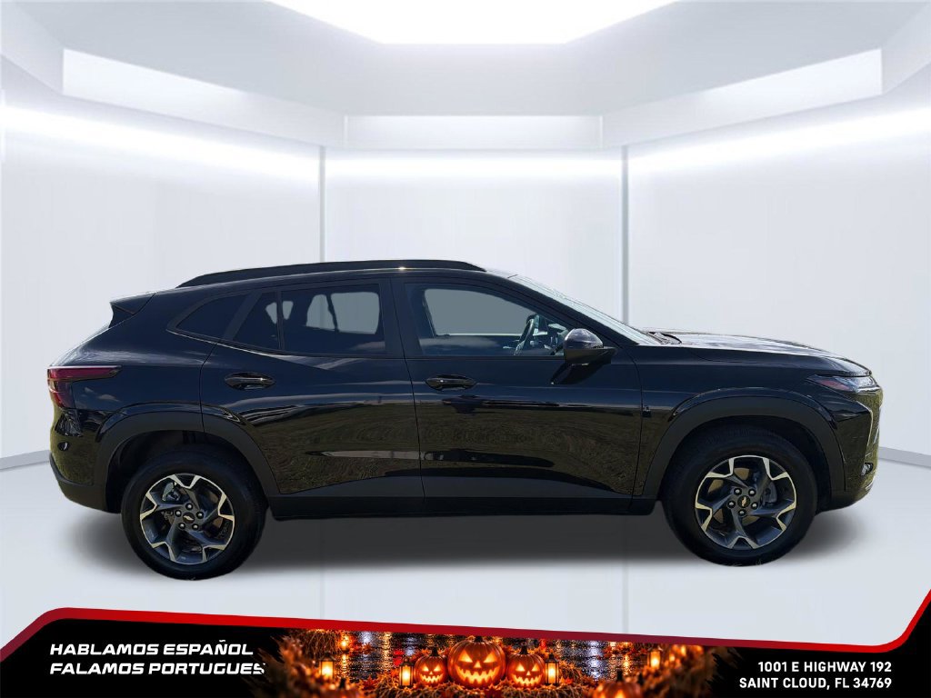 Used 2025 Chevrolet Trax LT w/ Driver Confidence Package FWD image 6