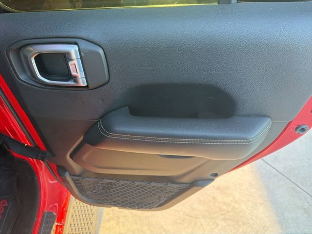 Used 2019 Jeep Wrangler Unlimited Sahara w/ Safety Group AWD/4WD image 17
