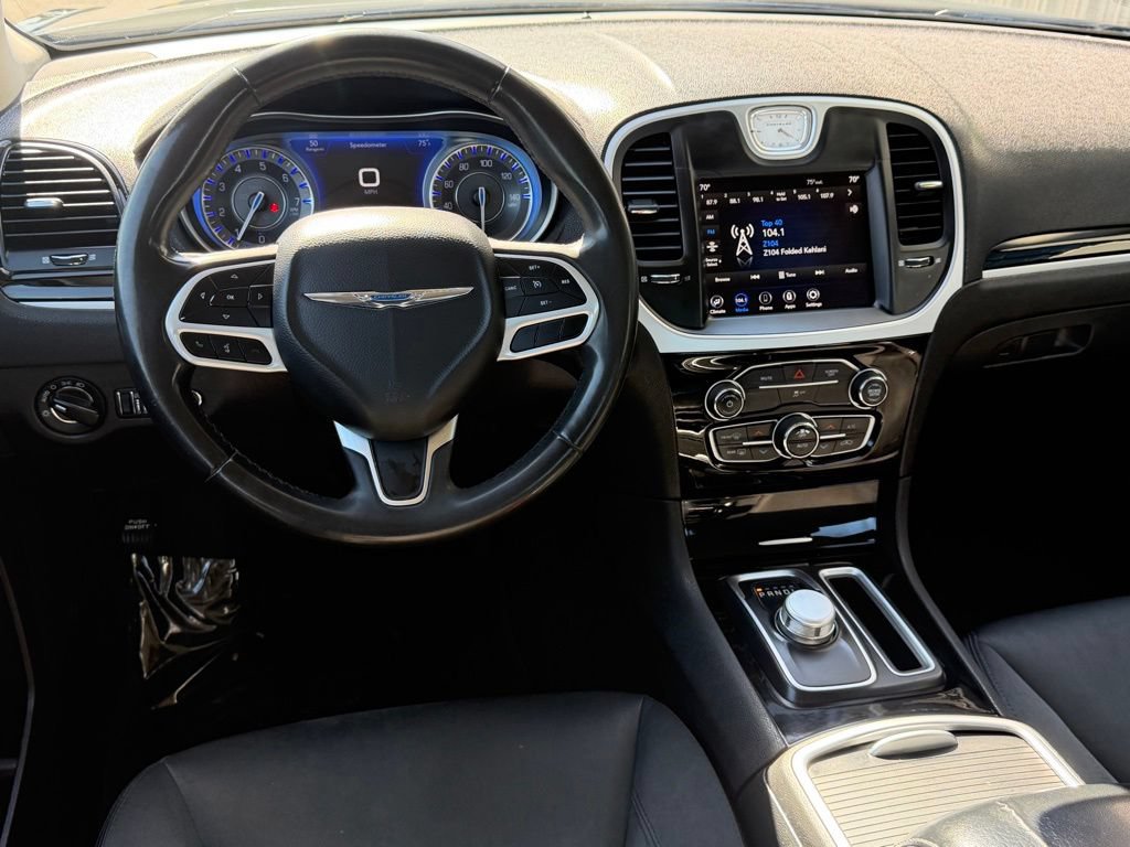 Used 2023 Chrysler 300 Touring w/ Sport Appearance Package RWD image 16