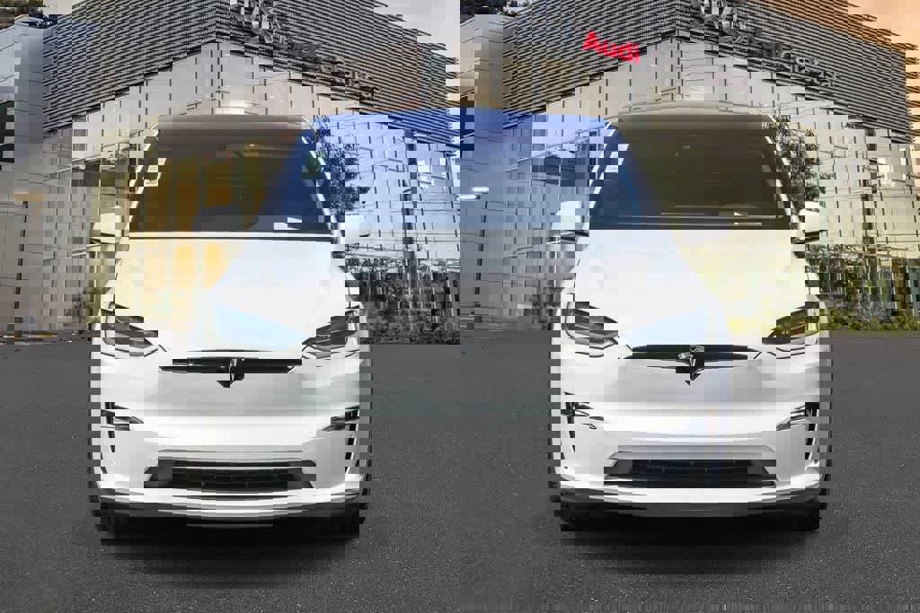 Used 2022 Tesla Model X Plaid AWD/4WD image 6