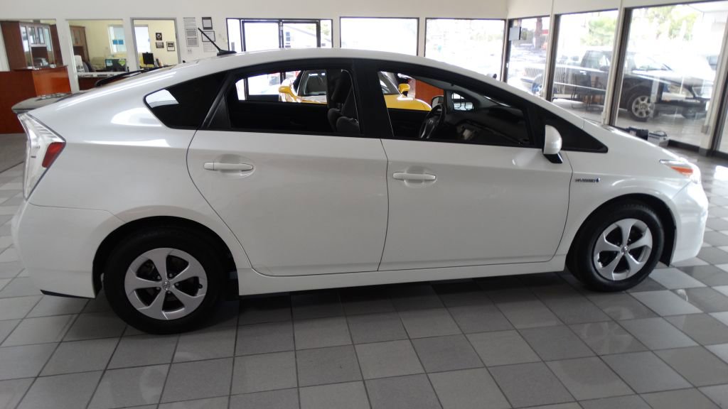 Used 2013 Toyota Prius SEDAN image 6