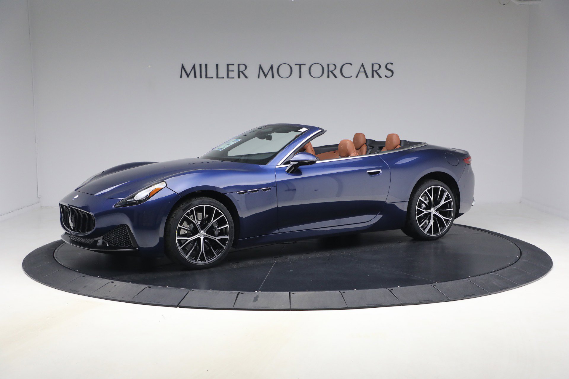 New 2026 Maserati GranCabrio Modena image 1