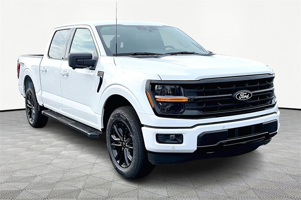 New 2025 Ford F150 XLT w/ Equipment Group 302A MID