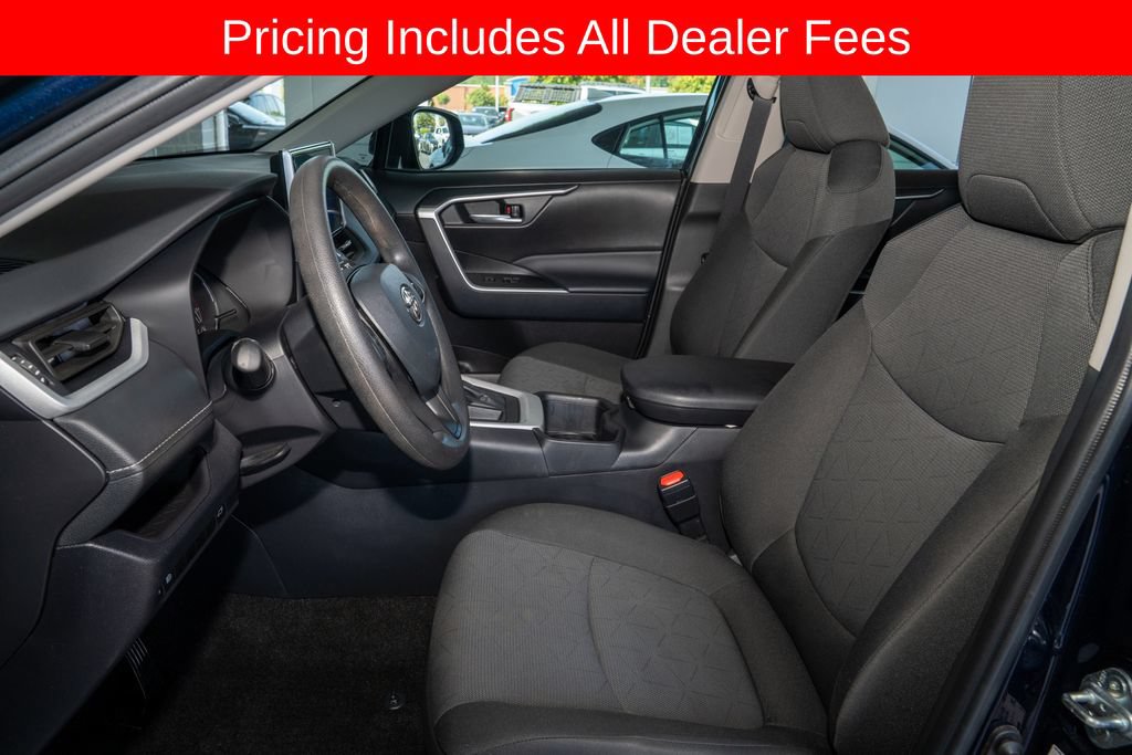 Used 2024 Toyota RAV4 XLE w/ Convenience Package FWD image 12