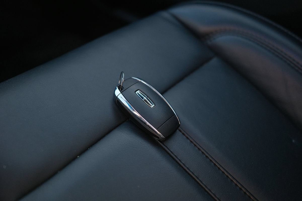 Used 2019 Lincoln MKZ Reserve w/ Reserve Plus Package FWD image 49