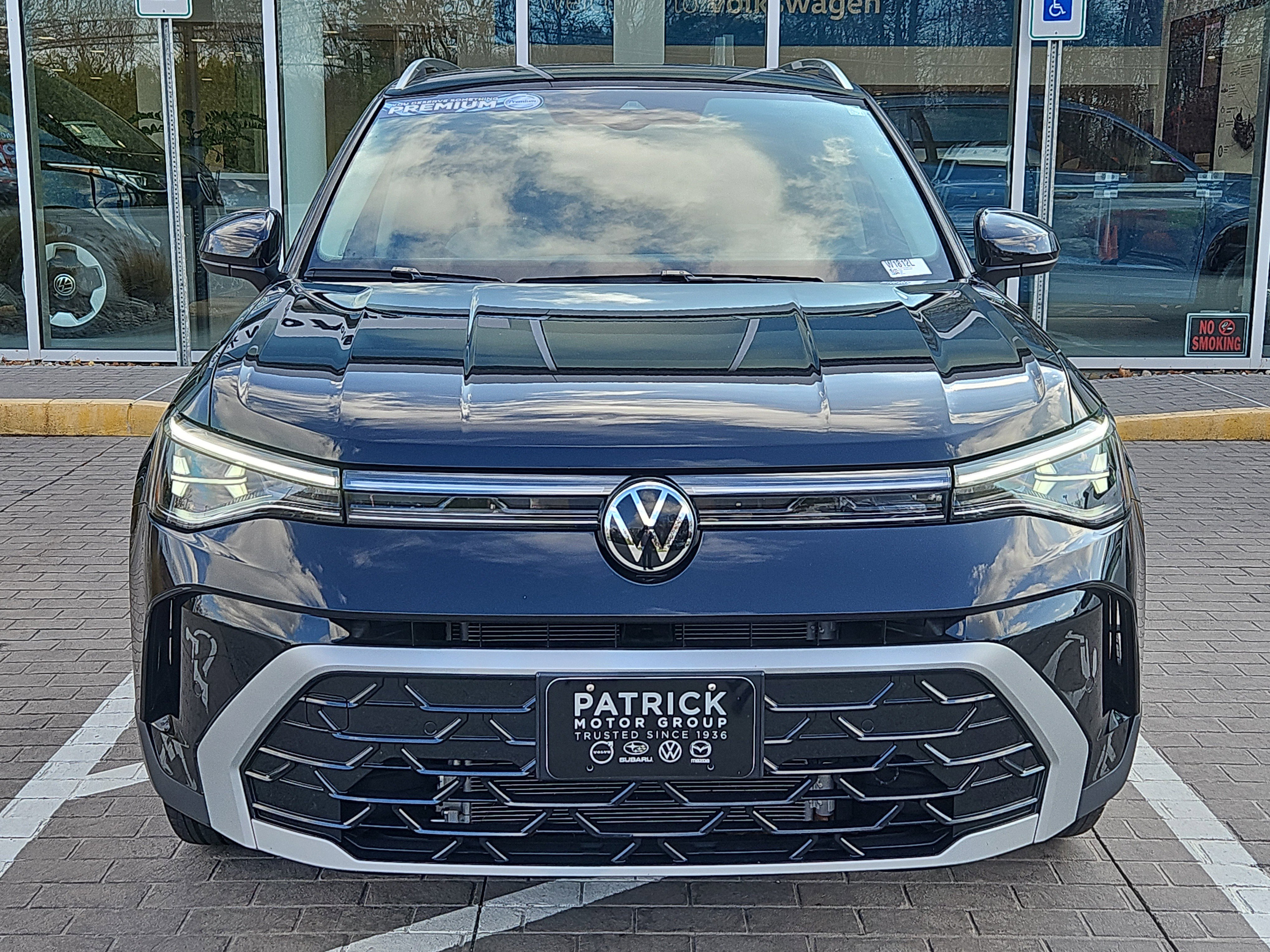 Used 2025 Volkswagen Taos SEL image 26