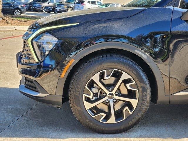 Used 2023 Kia Sportage EX image 15