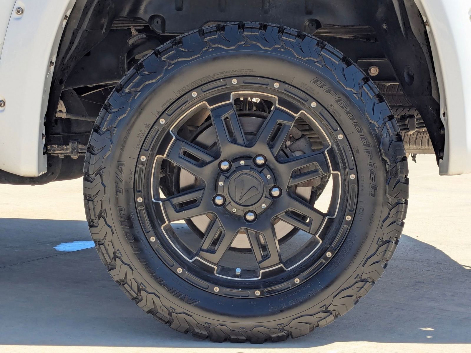 Used 2015 Toyota Tundra SR5 w/ SR5 Upgrade Package image 25