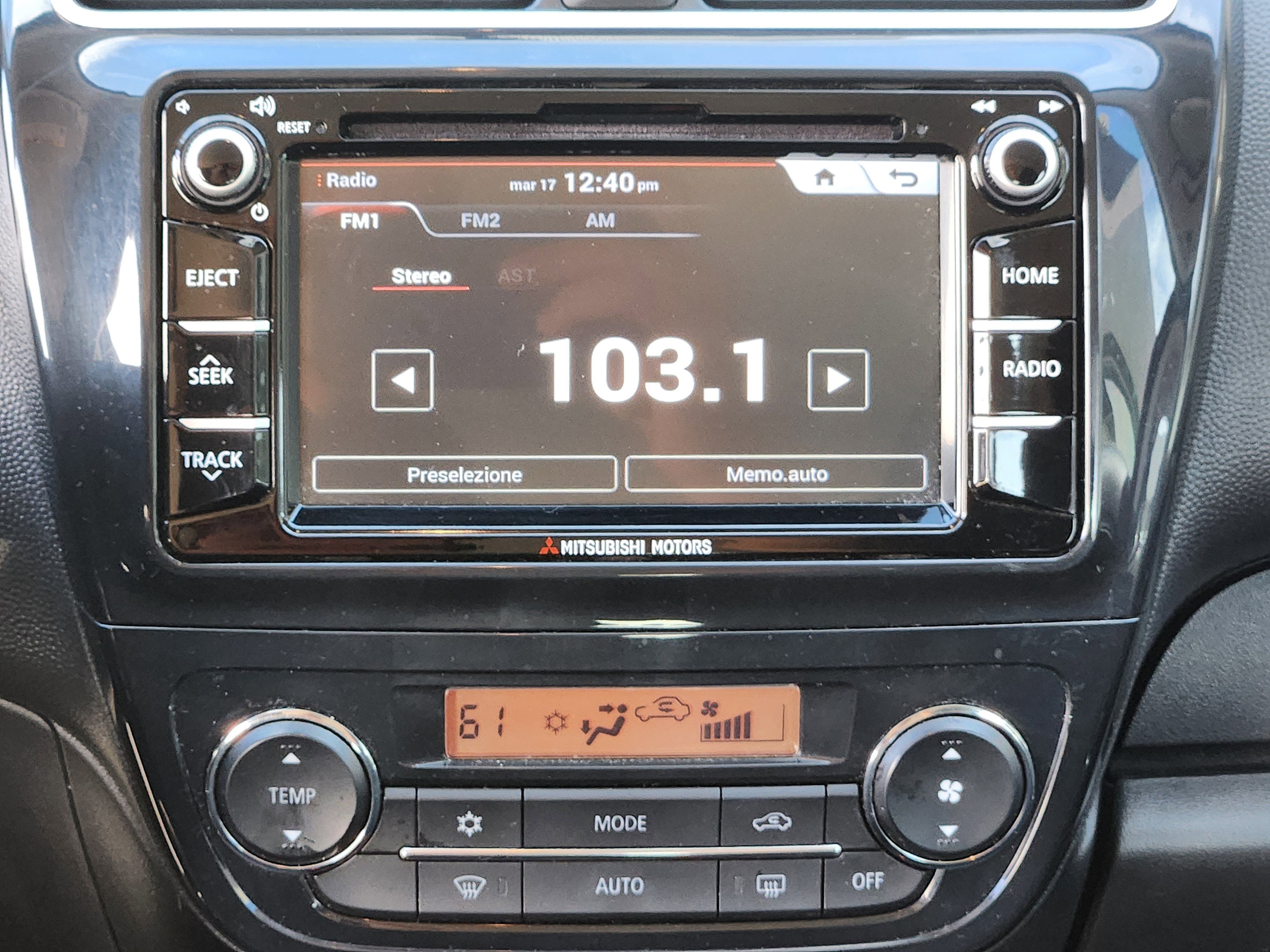 Used 2018 Mitsubishi Mirage SE image 27