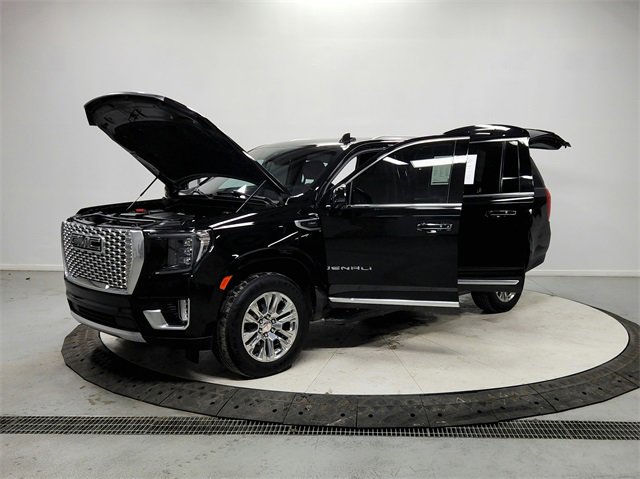 Used 2021 GMC Yukon XL Denali image 11