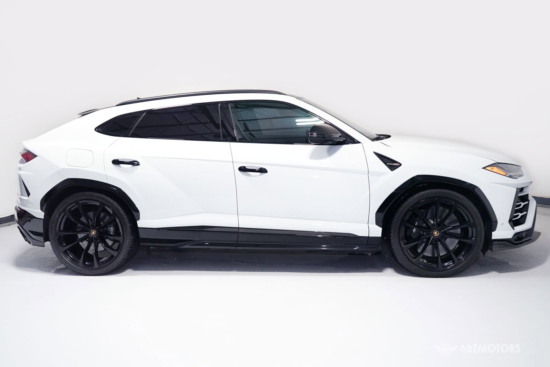 Used 2020 Lamborghini Urus image 4