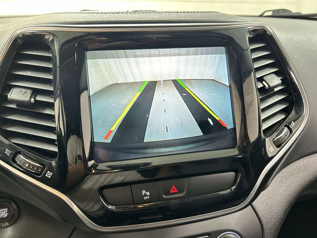 Used 2019 Jeep Cherokee Limited AWD/4WD image 15