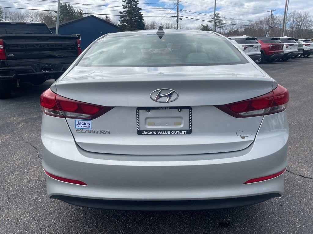 Used 2017 Hyundai Elantra SE w/ SE A/T Tech Package 03 FWD image 5