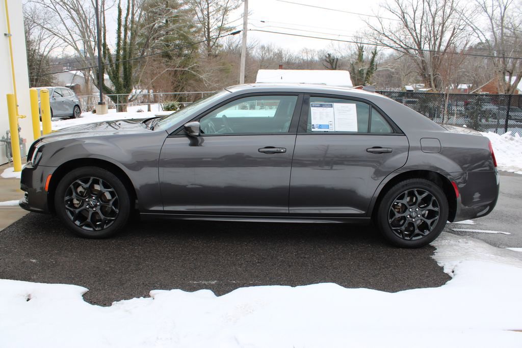 Used 2023 Chrysler 300 Touring L w/ Popular Equipment Group image 10