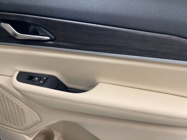New 2025 Jeep Grand Cherokee L Limited w/ Trailer Tow Package image 36