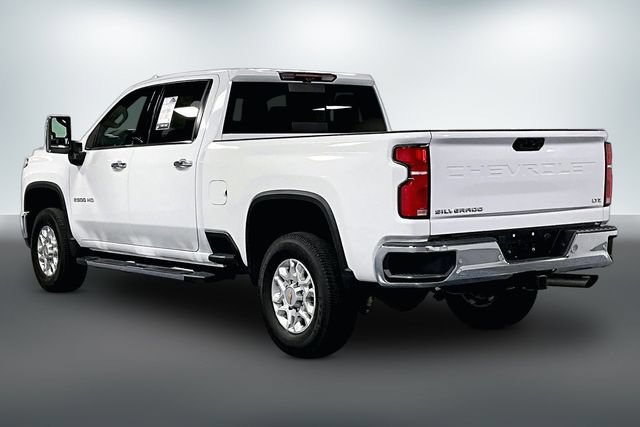 Used 2024 Chevrolet Silverado 2500 LTZ w/ LTZ Premium Package AWD/4WD image 4