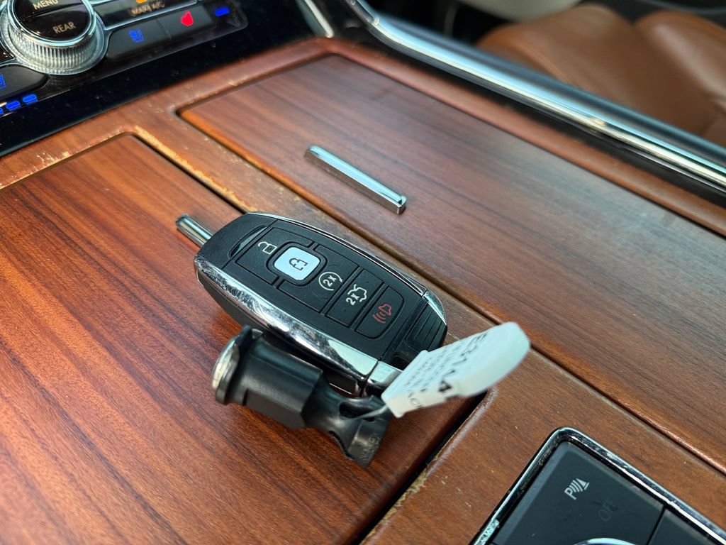 Used 2018 Lincoln Navigator L Reserve w/ Technology Package AWD/4WD image 29