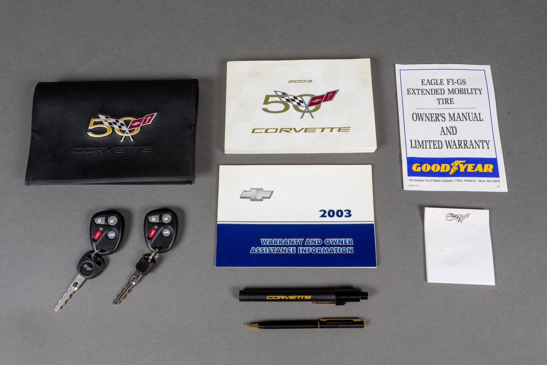 Used 2003 Chevrolet Corvette 50th Anniversary Edition w/ Preferred Equipment Group1 image 9