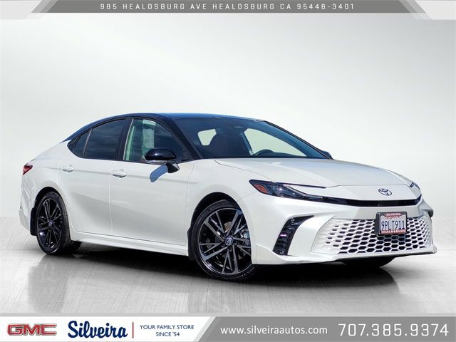 Used 2025 Toyota Camry XSE image 1