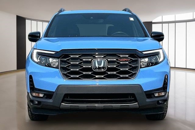Certified 2025 Honda Passport TrailSport image 2