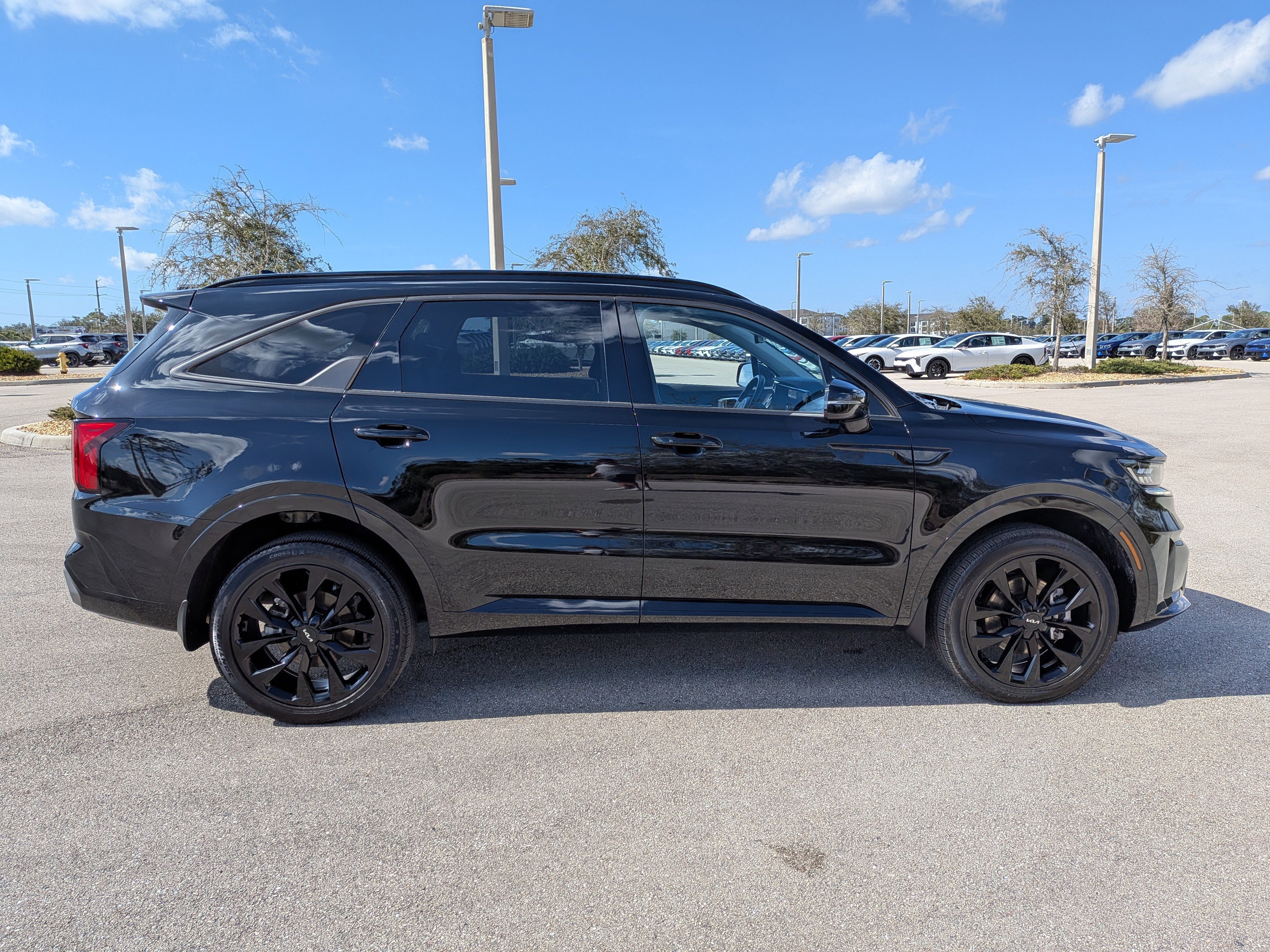 Used 2023 Kia Sorento SX image 4