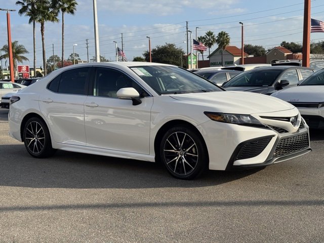 Used 2023 Toyota Camry SE image 8